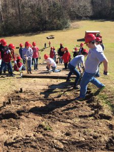 UA engineering students are gaining real-world experience while volunteering at Moundville Archaeological Park. 